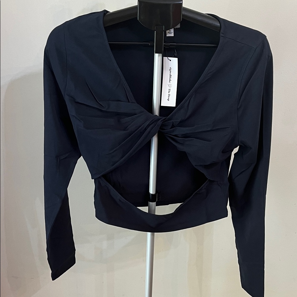 NWT The Drop @signedblake Sky Captain  Black Twist-Front Top